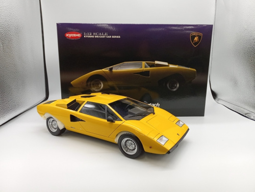 京商 1/12スケール Lamborghini countach(ランボルギーニ 京商 1/12スケール Lamborghini countach(ランボルギーニ