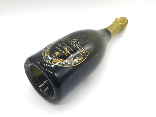 お酒のシャンパン