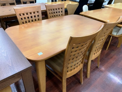 家具のダイニングセット