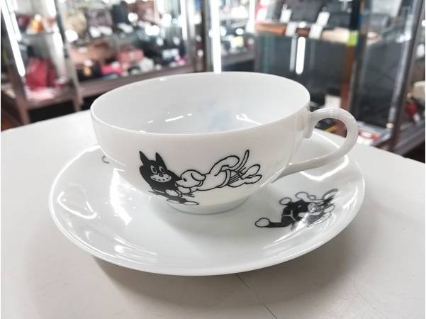 レトロ!!「 のらくろ 芸者透かし ティーカップ＆ソーサー」入荷