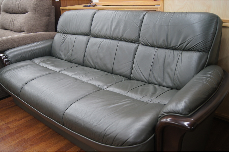 inter livax(インターリバックス) 3人掛けソファー」入荷