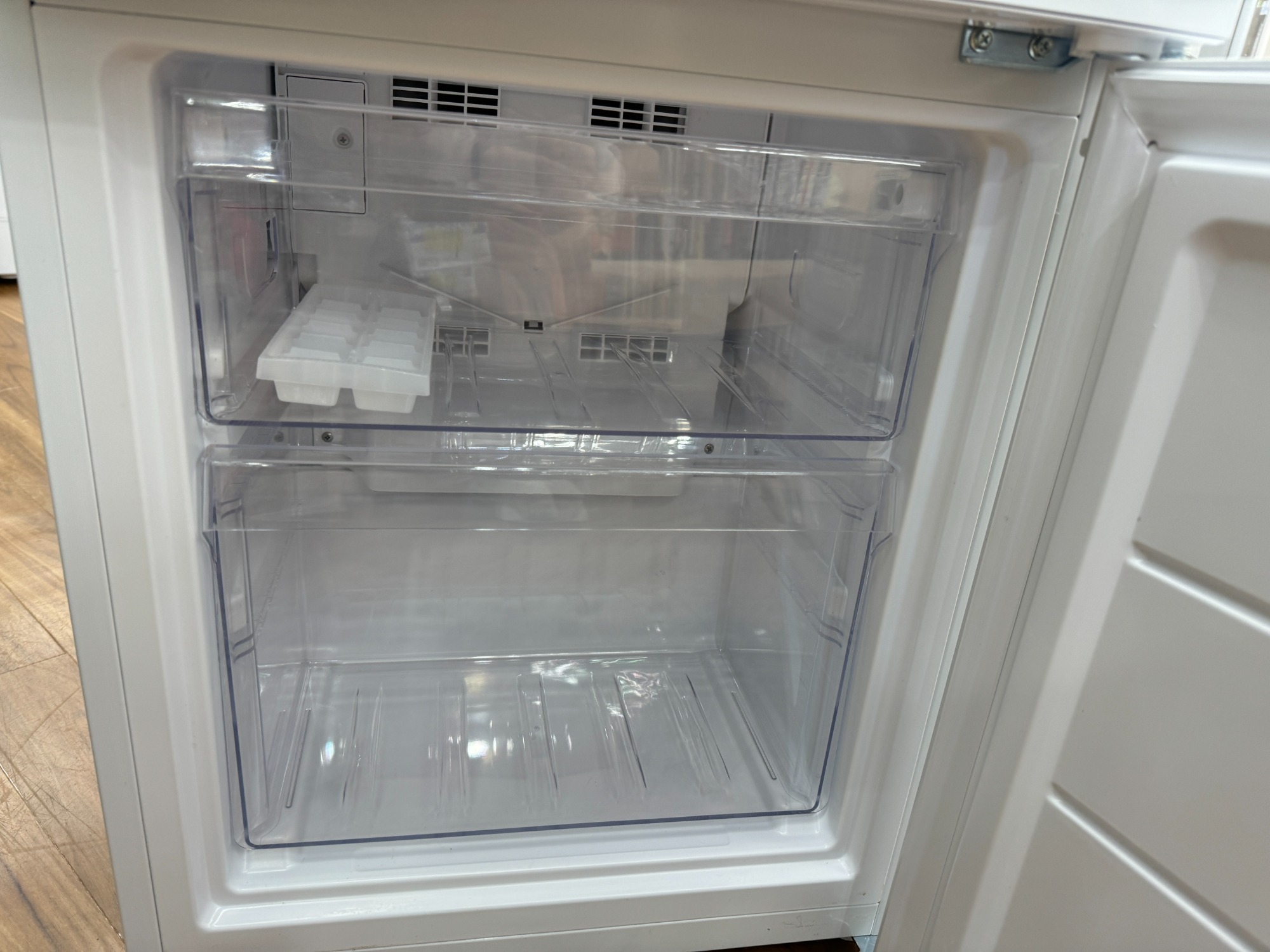 【トレファク高槻店】取りに来られる方限定！安心の一年保証！未使用品！Haier（ハイアール）2ドア冷蔵庫のご紹介！ Haier (ハイアール) 2ドア冷蔵庫 JR-F18KS(AK) 175L リファービッシュ