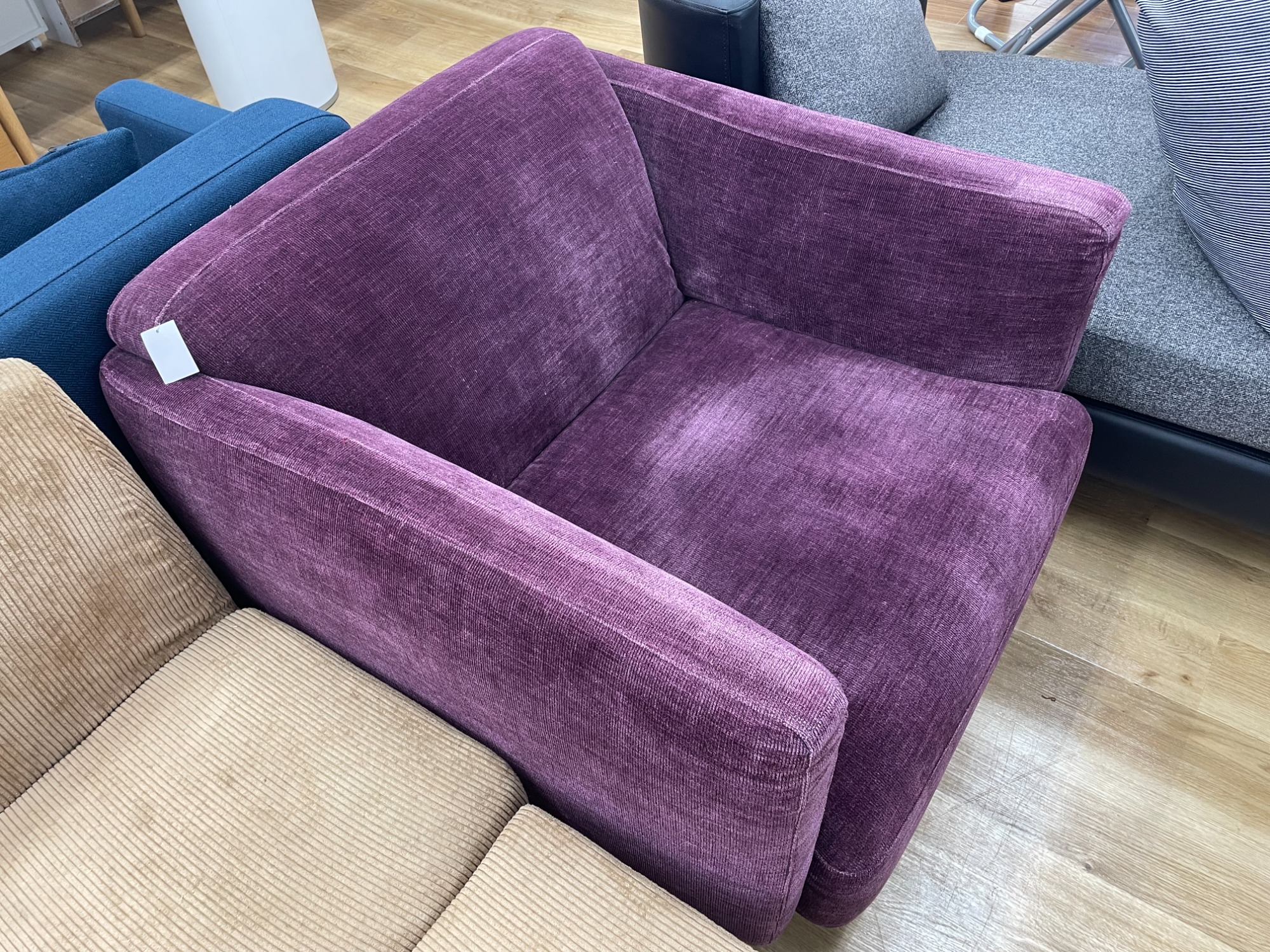 BoConcept(ボーコンセプト) 一人掛けソファー 買取入荷しました!!｜2024年09月07日｜リサイクルショップ  トレジャーファクトリー（トレファク）大宮店
