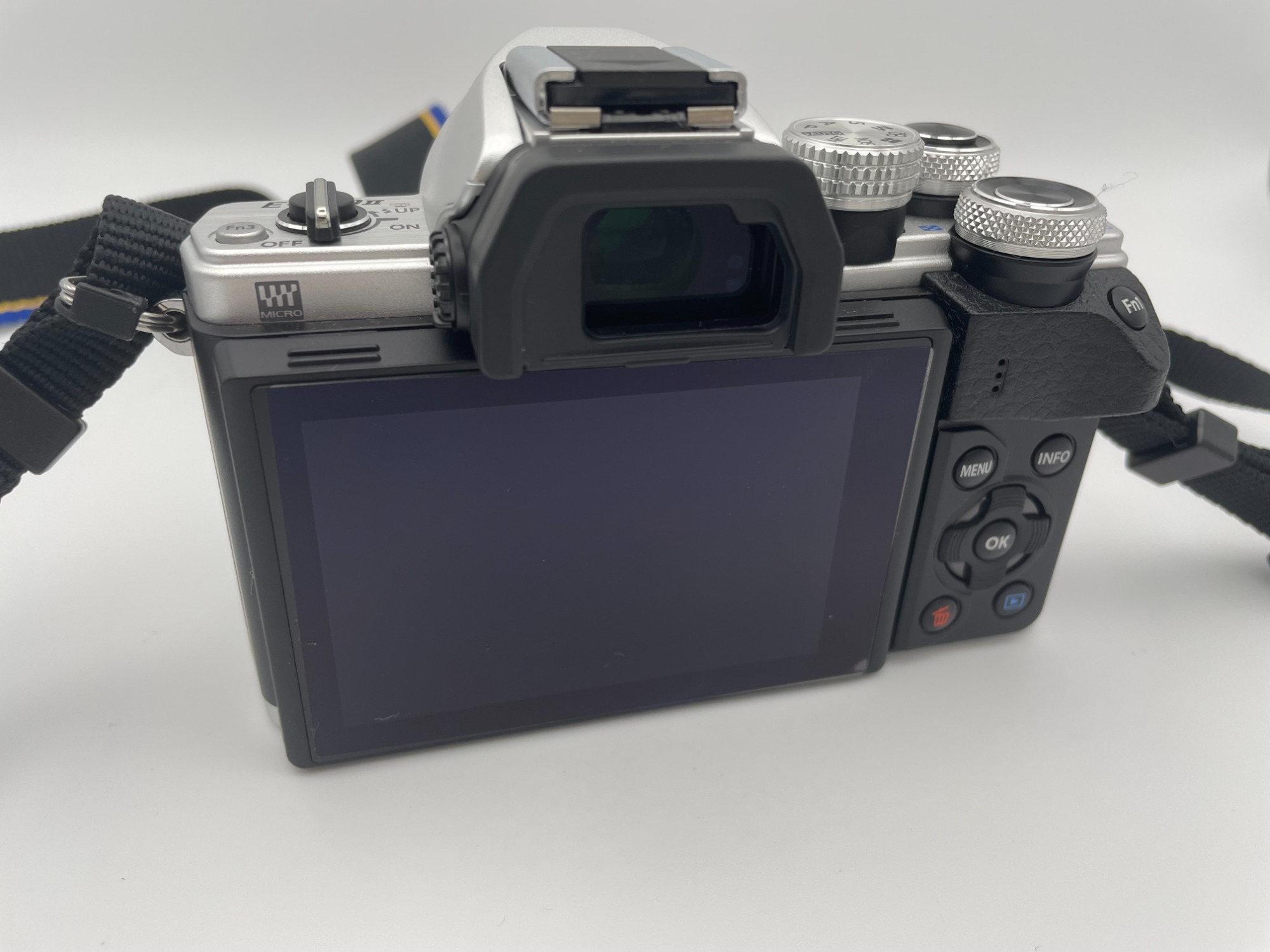 OLYMPUS(オリンパス) デジタル一眼レフカメラ OM-D E-M10 MARKⅡ 買取