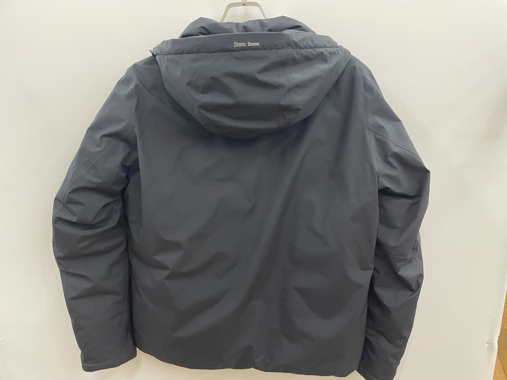 スマホで購入】HERNO(ヘルノ) GORE-TEX フーデッドダウン