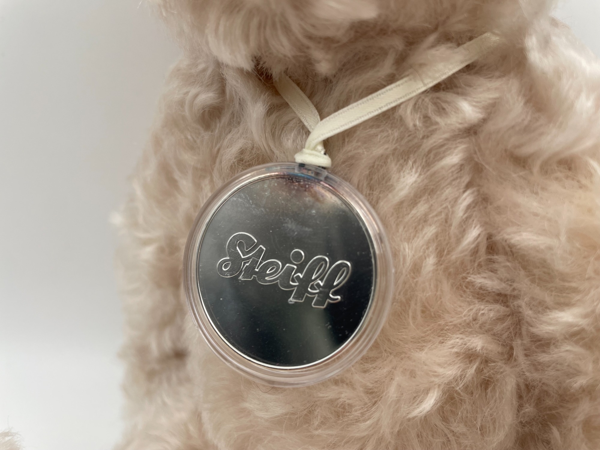 スマホで購入】Steiff(シュタイフ)ブランデンブルグ門テディベア