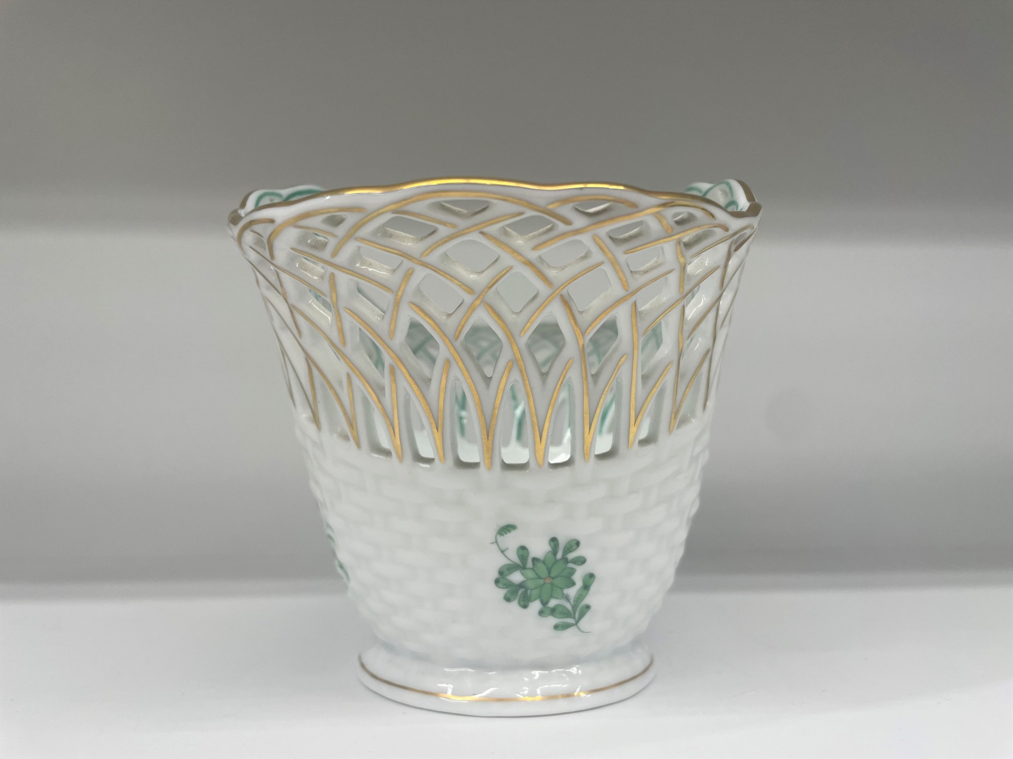 ヘレンド ヌードルワーク(透かし編み) 綺麗♪】 HEREND ヘレンド