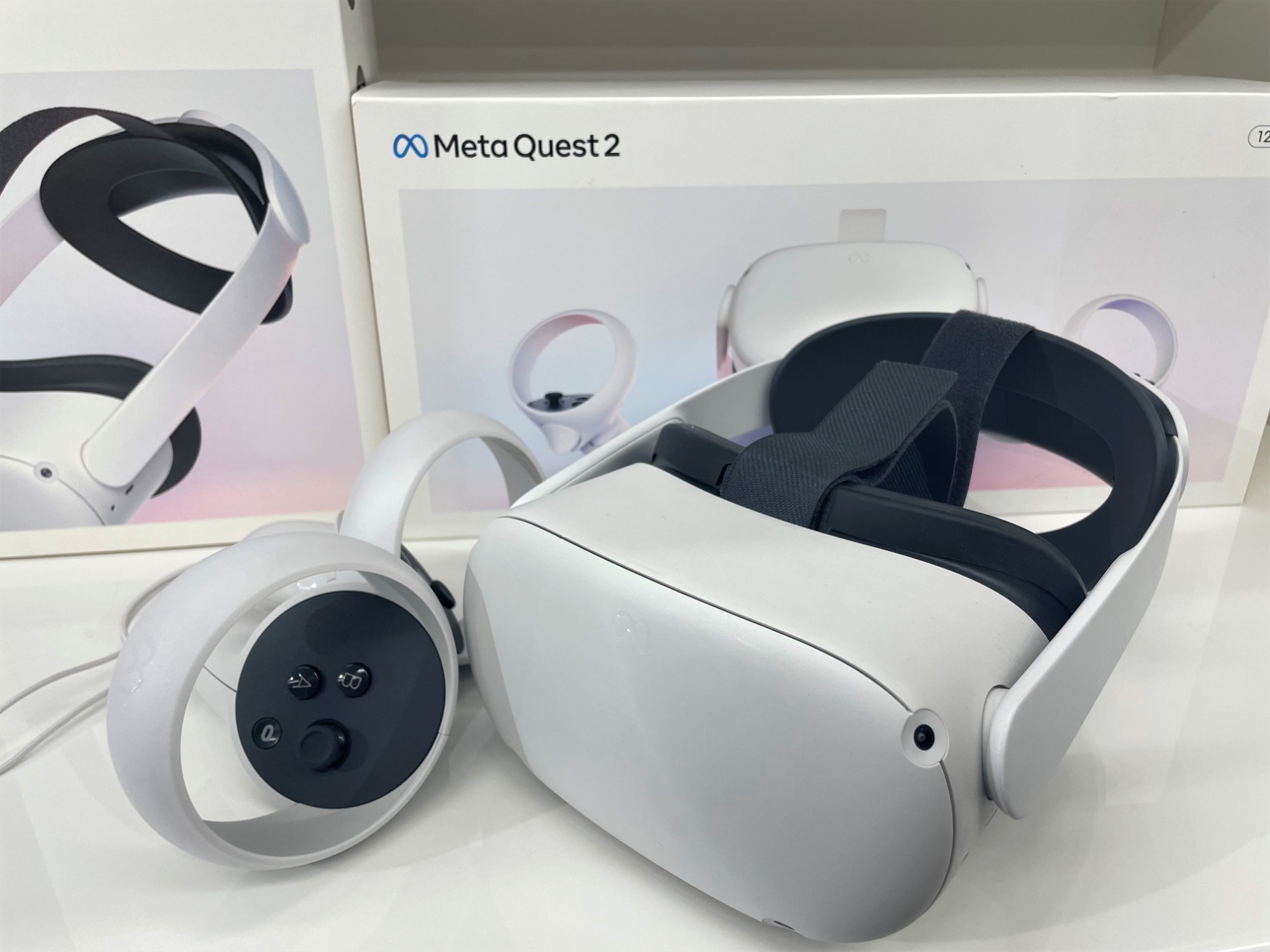 スマホで購入】OCULUS(オキュラス) Meta Quest2 VRヘッドセット 買取