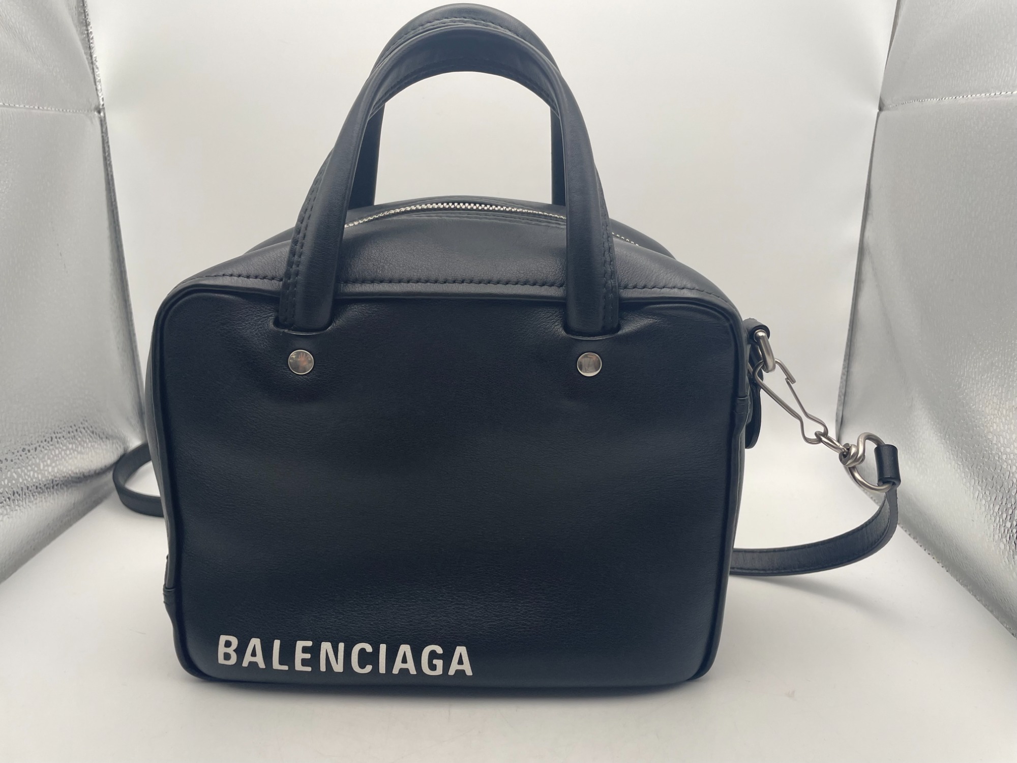 BALENCIAGA(バレンシアガ) ハンドバッグ トライアングルスクエア