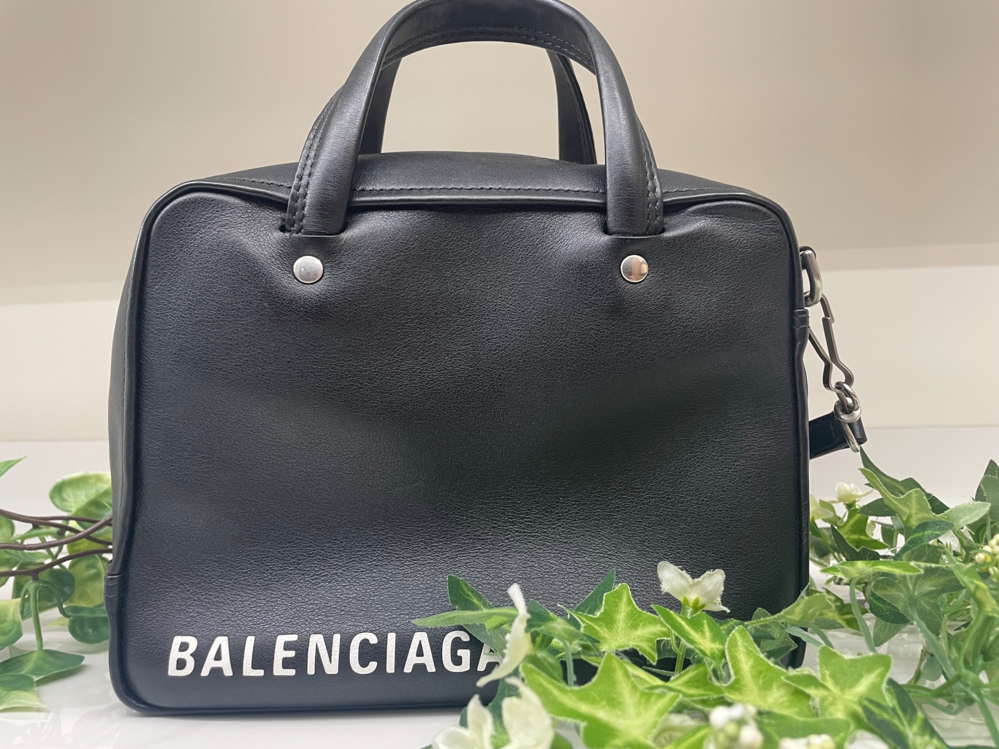 BALENCIAGA(バレンシアガ) ハンドバッグ トライアングルスクエア