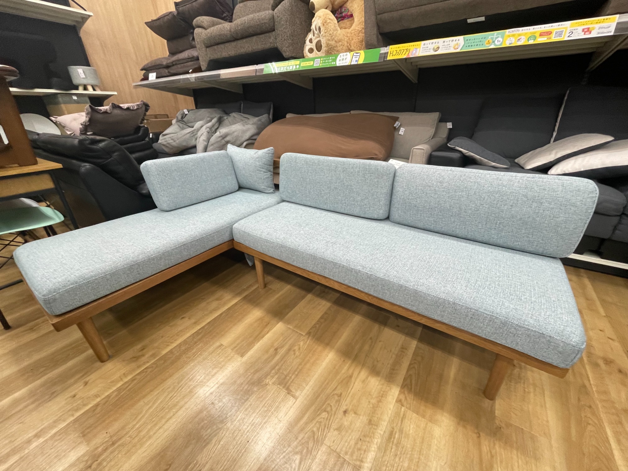 トレジャーファクトリー大宮店] unico アイアンポールハンガーをご紹介