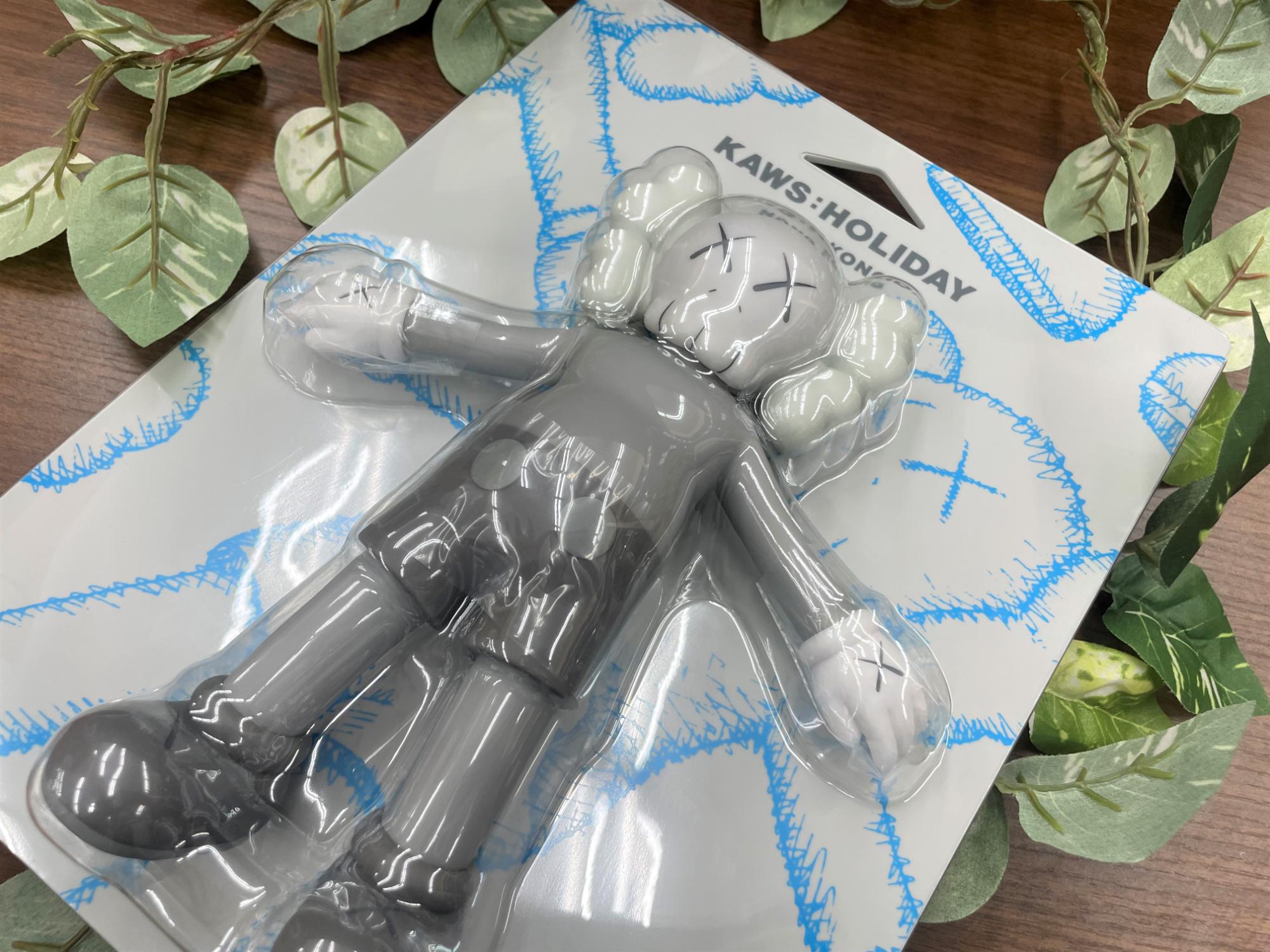 スマホで購入】KAWS(カウズ) KAWS HOLIDAY HONG KONG Vinyl Bath Toy