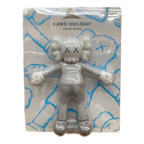 スマホで購入】KAWS(カウズ) KAWS HOLIDAY HONG KONG Vinyl Bath Toy