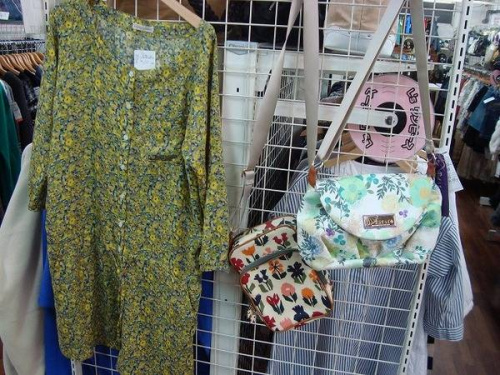 大宮レディース衣類