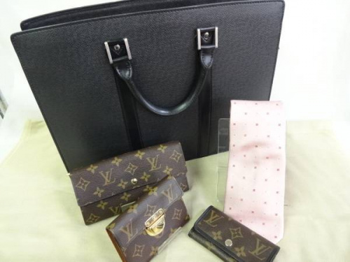 ブランド・ラグジュアリーのルイヴィトン（LOUIS VUITTON）