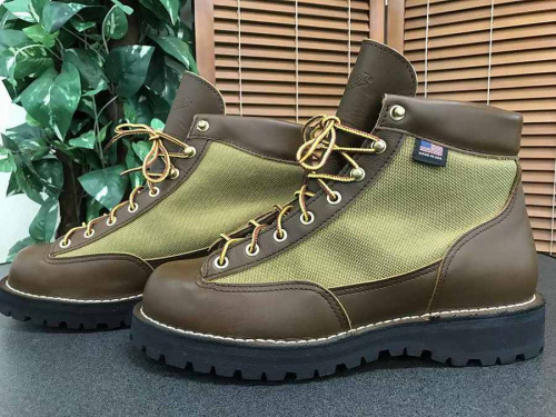 ブーツのDANNER