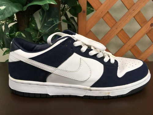 シューズのナイキ（NIKE）