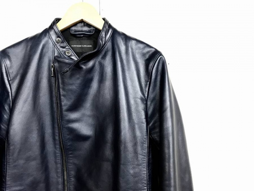 ジャケットのLOUNGE LIZARD