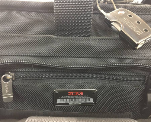 バッグのキャリーバッグ