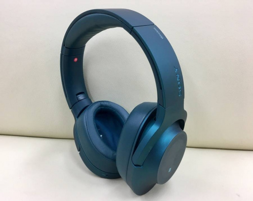 ヘッドホンのSONY