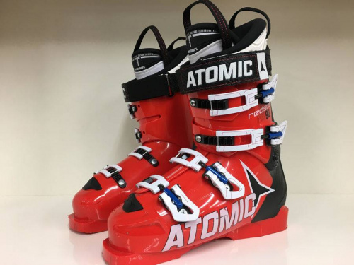 スポーツ用品のスキー