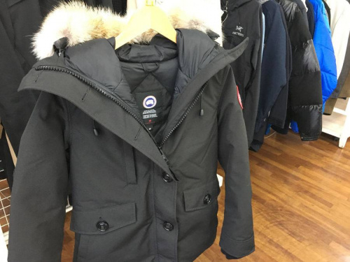 ジャケットのカナダグース（CANADA GOOSE）