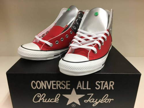 スニーカーのコンバース（CONVERSE）