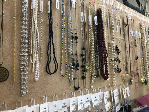 ブランド・ラグジュアリーのアクセサリー