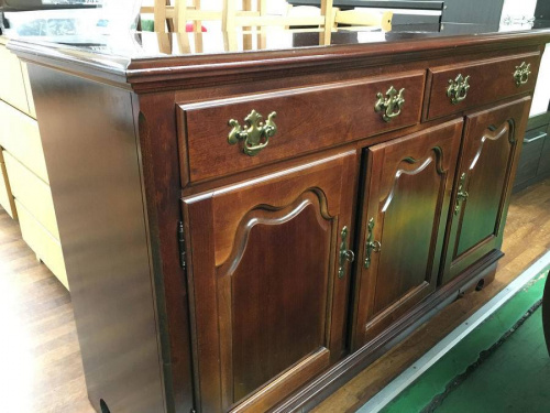 チェストのサイドボード