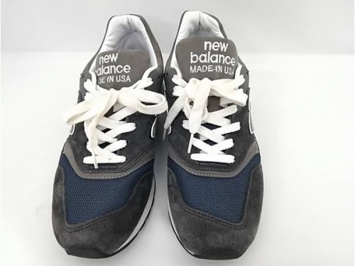 スニーカーのNEW BALANCE