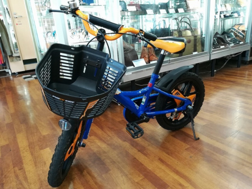 スポーツ用品の自転車