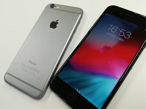 モバイル機器のスマートフォン