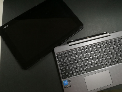 タブレットのパソコン