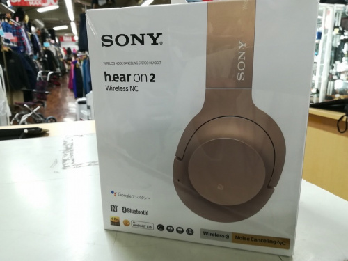 オーディオ機器のヘッドホン