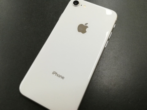 スマートフォンのiPhone8