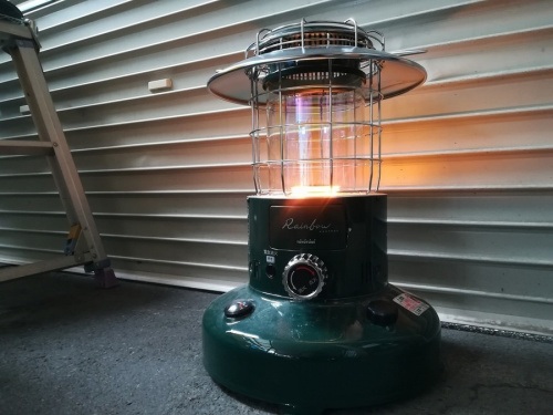 燃焼系暖房器具の石油ストーブ