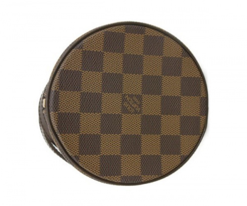 LOUIS VUITTONのダミエ