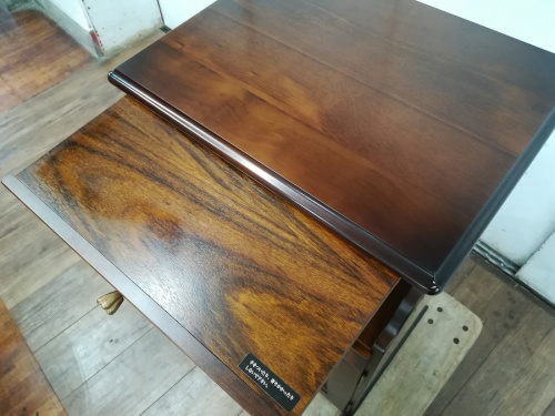 AV収納の電話台