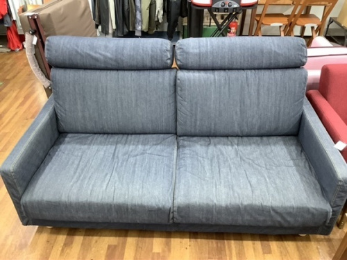 家具のソファ