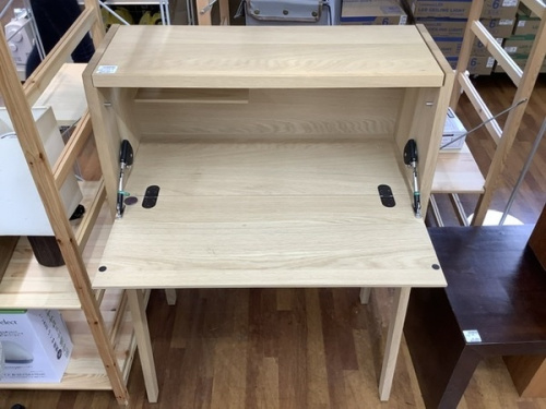 カリモクのドレッサー