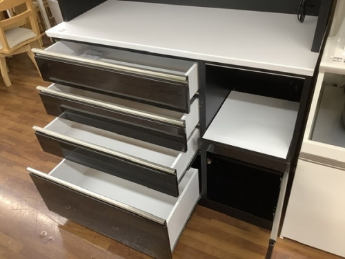 カップボード・食器棚