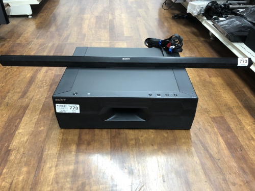 オーディオ機器のサラウンドシステム