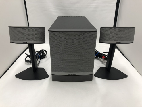 オーディオ機器のスピーカー