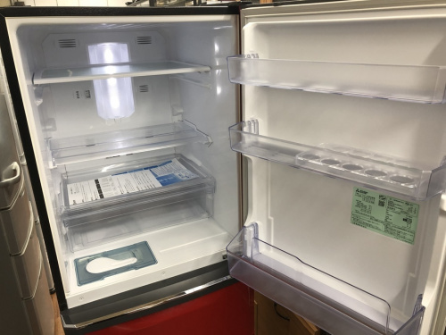 冷蔵庫の3ドア冷蔵庫