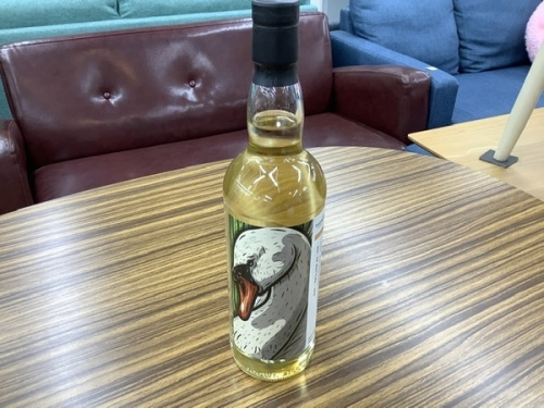 酒のテーブルウェア