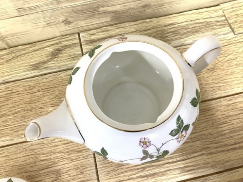 WEDGWOODのティーポット