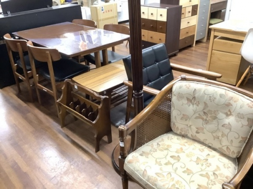 家具のカリモク