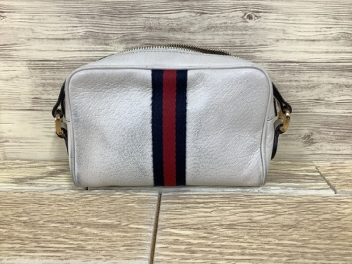 バッグのショルダーバッグ