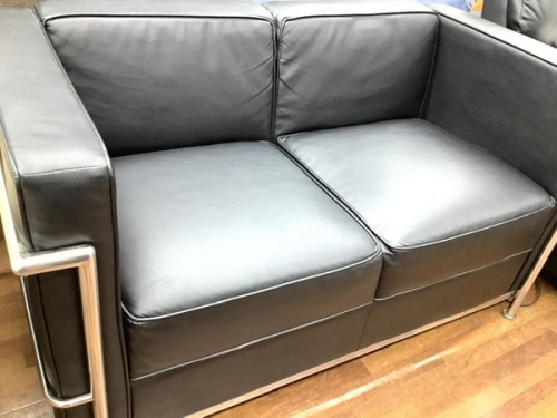 家具のソファ