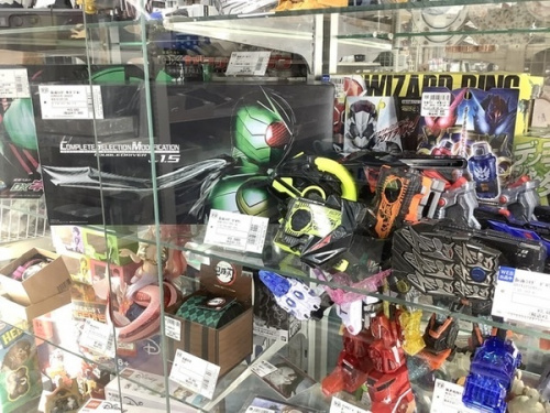 仮面ライダーのおしゃべり目覚まし時計